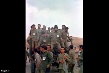 عکس یادگاری نوجوانان در جبهه