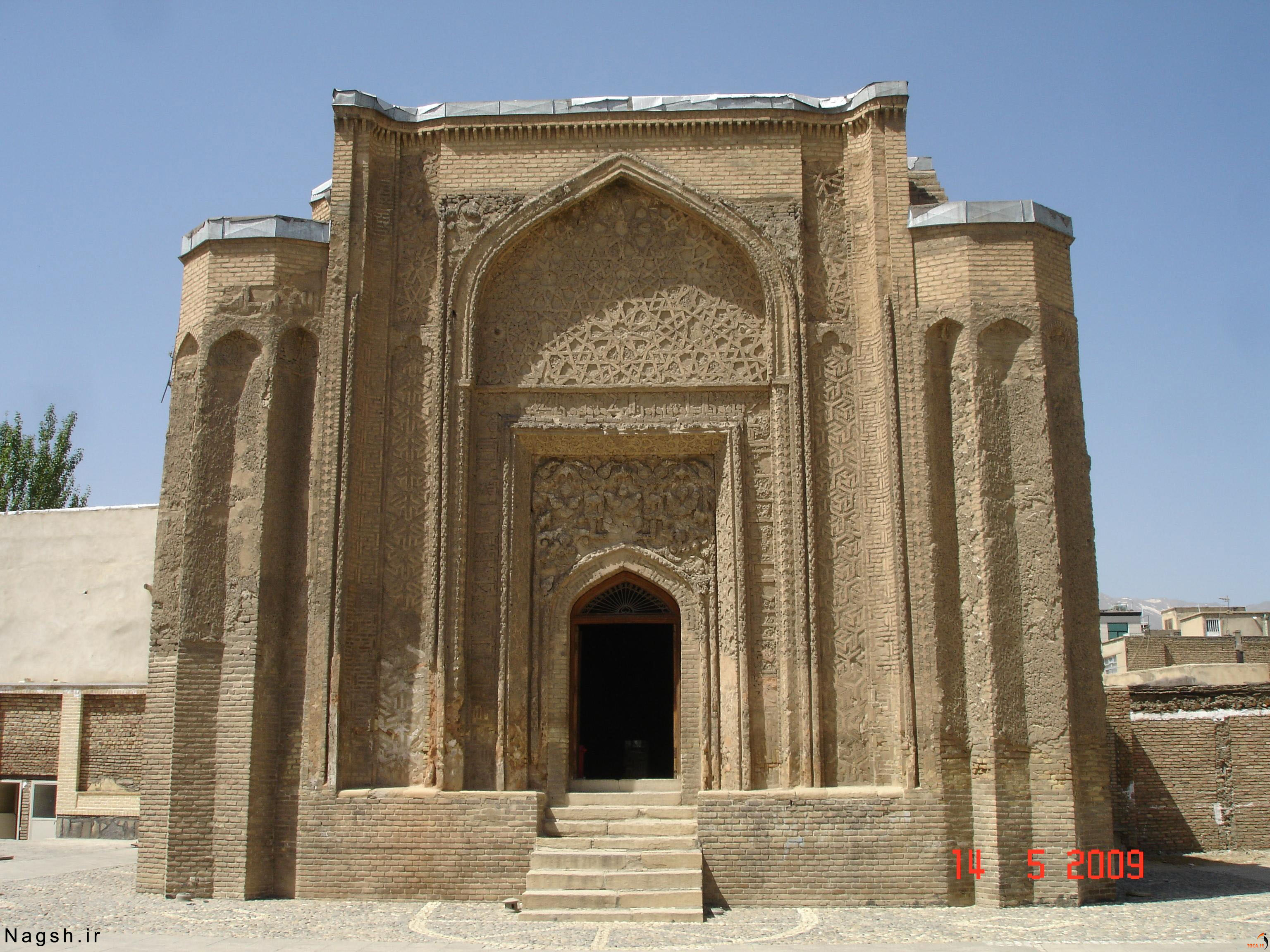 گنبد علویان یادمانی 900 ساله در همدان
